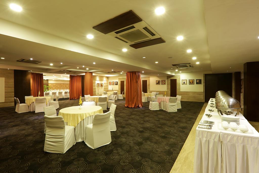 Hotel Corporate Regency Nové Dillí Exteriér fotografie