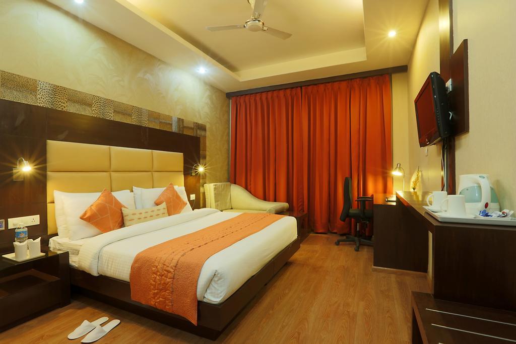 Hotel Corporate Regency Nové Dillí Exteriér fotografie
